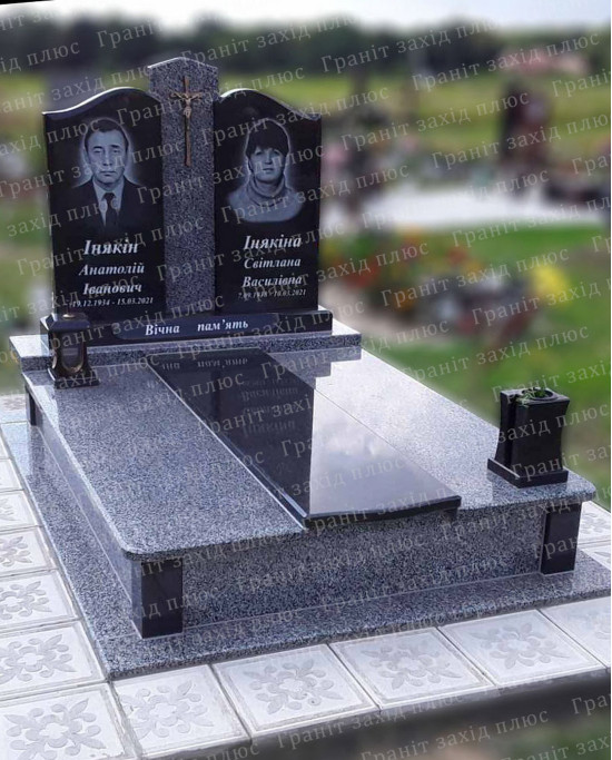 Подвійний памятник - ДП107