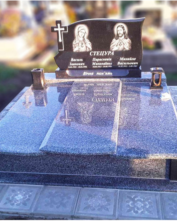 Подвійний памятник - ДП131