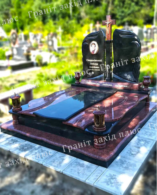 Подвійний памятник - ДП22