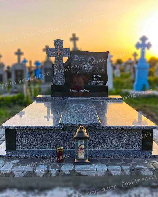 Подвійний памятник - ДП36