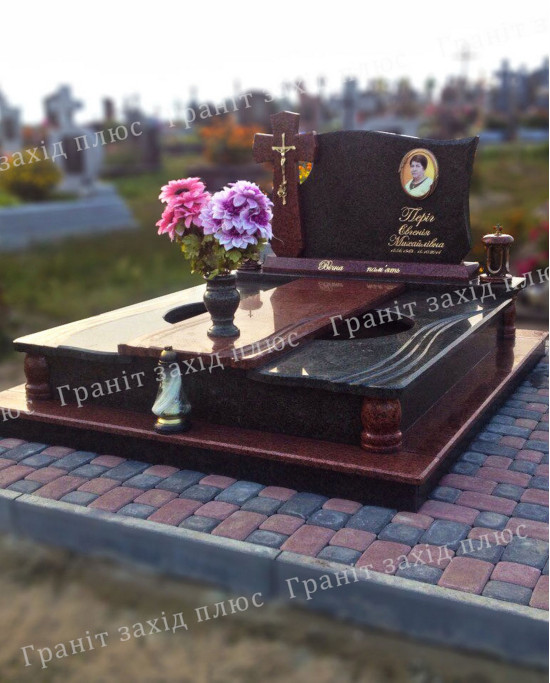 Подвійний памятник - ДП5