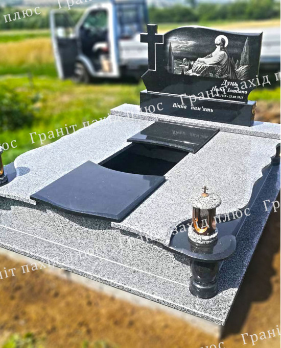 Подвійний памятник - ДП51