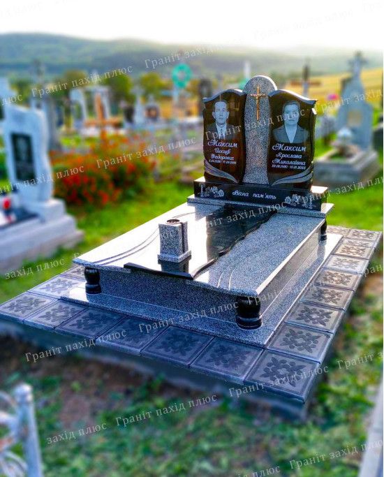 Подвійний памятник - ДП82